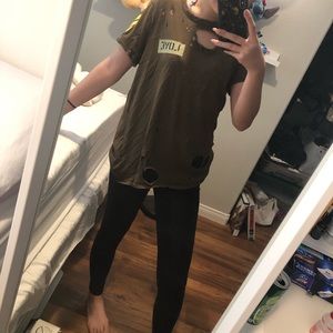 T-shirt/ army green / CHASER